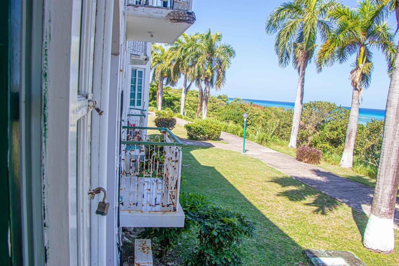 Malibu Ocean View Studio Apartment Montego Bay Luaran gambar