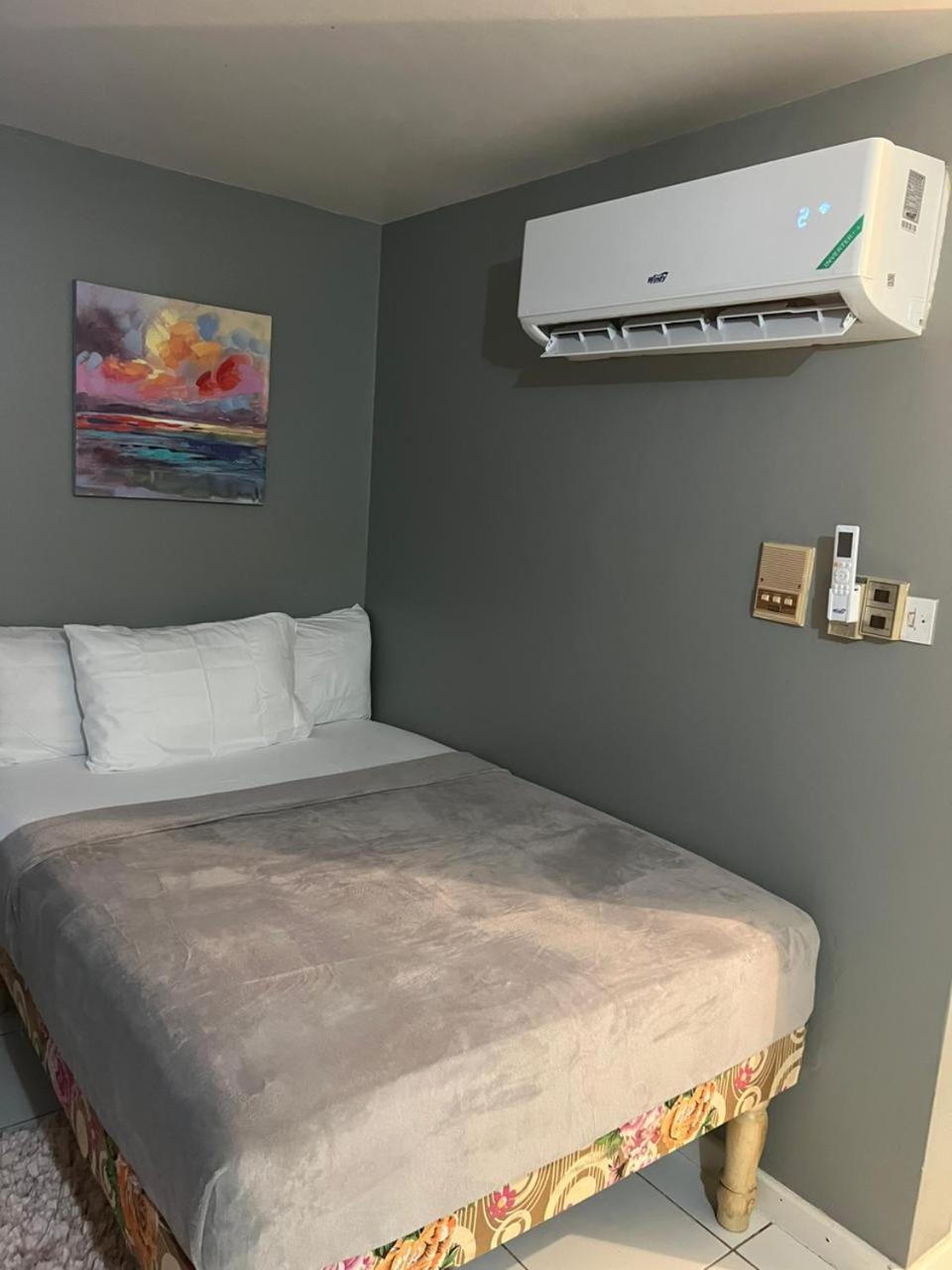 Malibu Ocean View Studio Apartment Montego Bay Luaran gambar