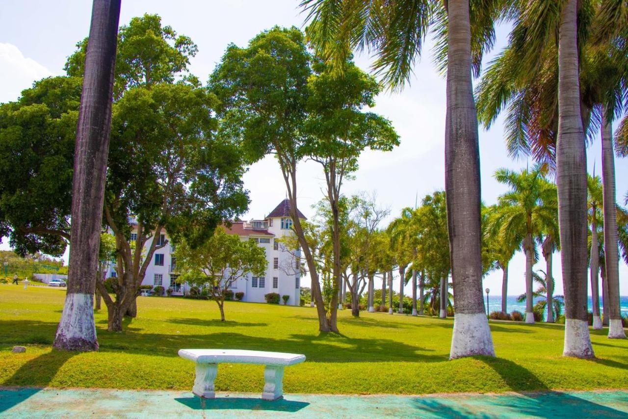 Malibu Ocean View Studio Apartment Montego Bay Luaran gambar