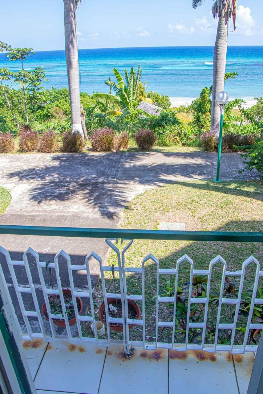 Malibu Ocean View Studio Apartment Montego Bay Luaran gambar